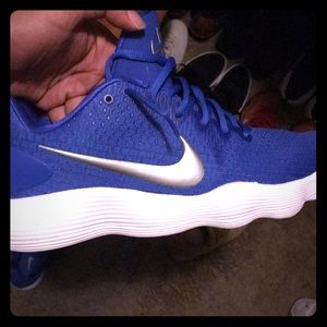 Hyper dunks
